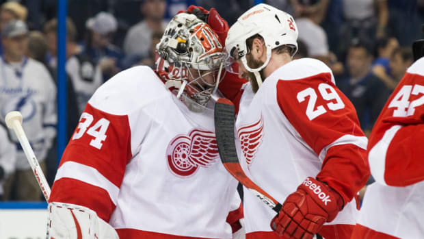 red_wings_lightning_game_1_mrazek_datsyuk_960.jpg